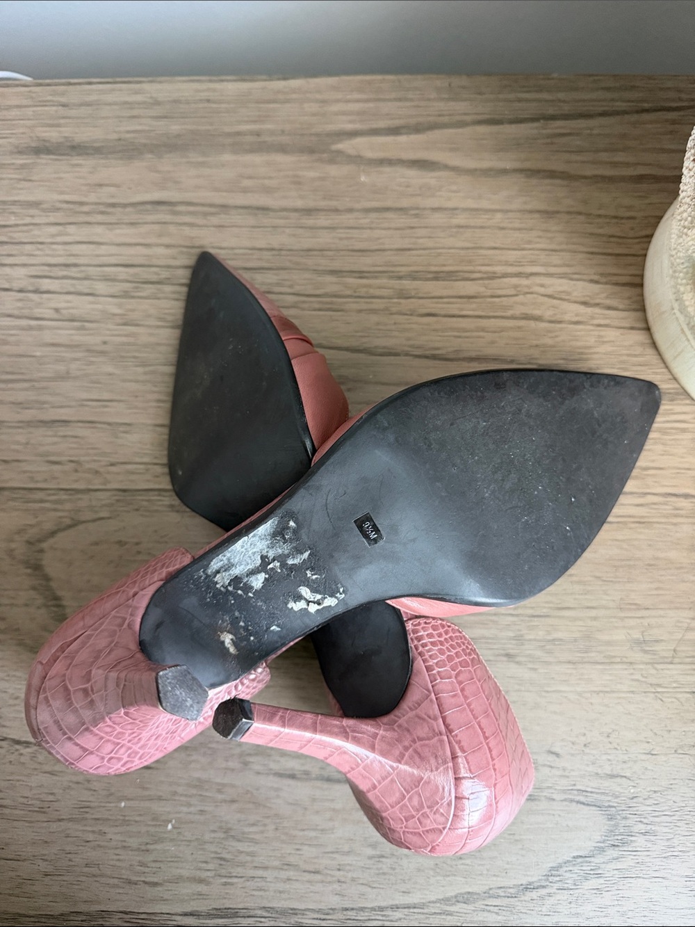 Franco Sarto Dusty Rose Pointed-Toe Kitten Heels with Floral Appliqué Size 9.5 - Picture 5 of 7